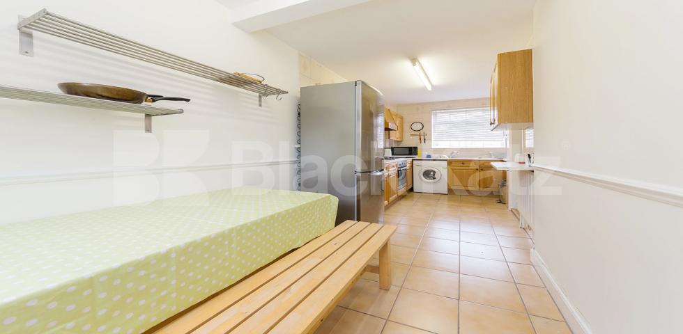 Stunning Sharers House Wormholt Road, Shepherds Bush